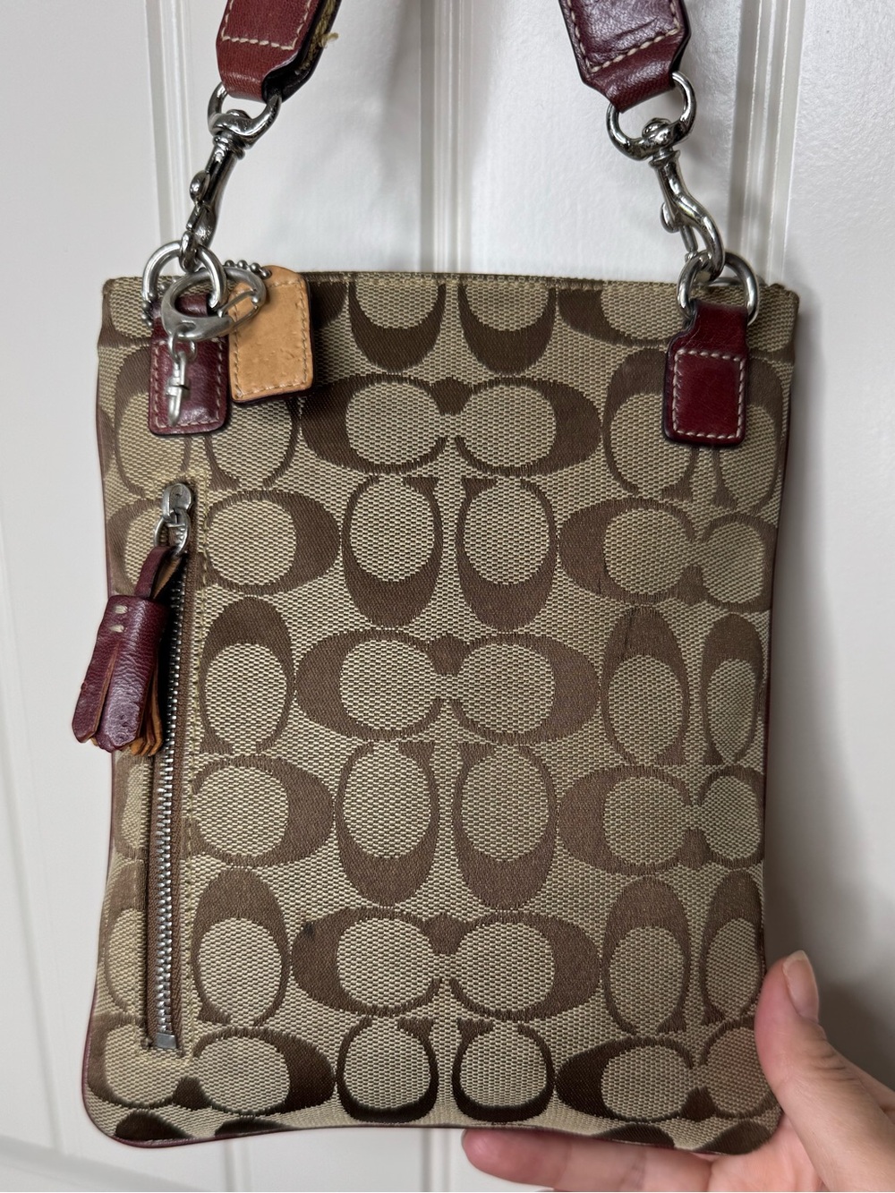 COACH 🎆 Signature Suede, Leather Crossbody Bag, Tan & Burgundy, Monogrammed Logo - Picture 4 of 16